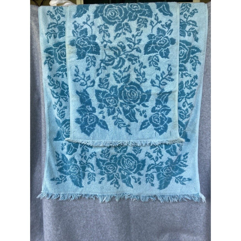 Vintage Callaway Bath Towel And Hand Towel Very Good condition.